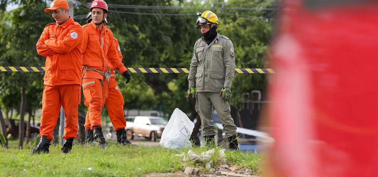 Ao ser verificado o corpo do pintor, inicialmente, os bombeiros encontraram um sangramento nasal.