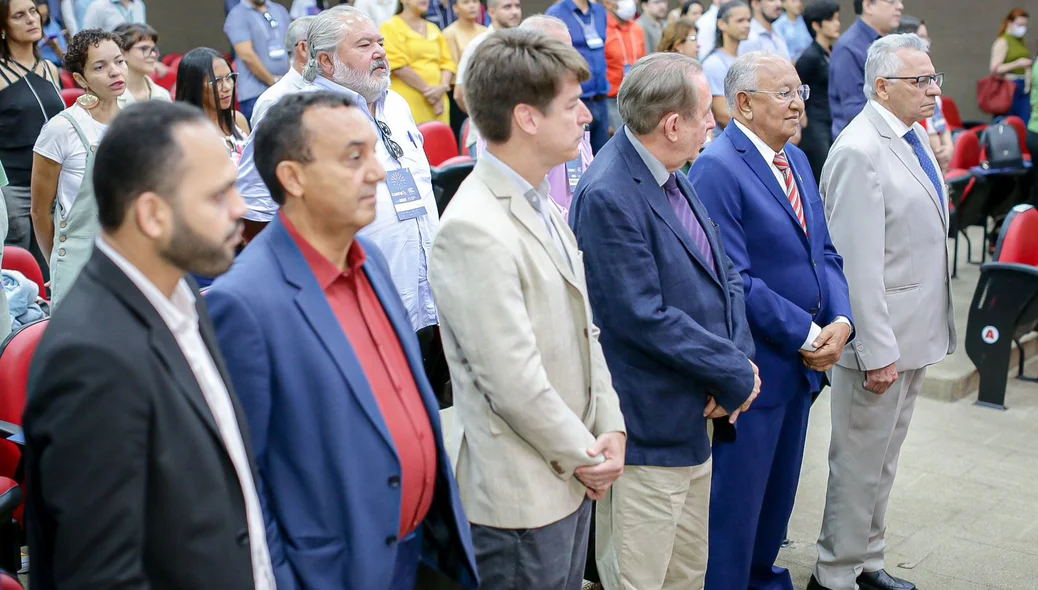 Autoridades durante lançamento do ClimaTHE 23