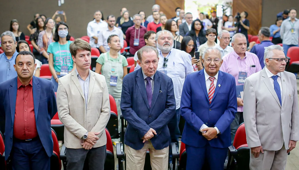 Autoridades no evento