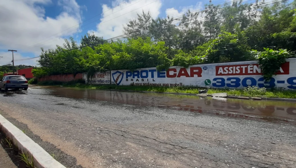Avenida Joaquim Nelson na zona sudeste