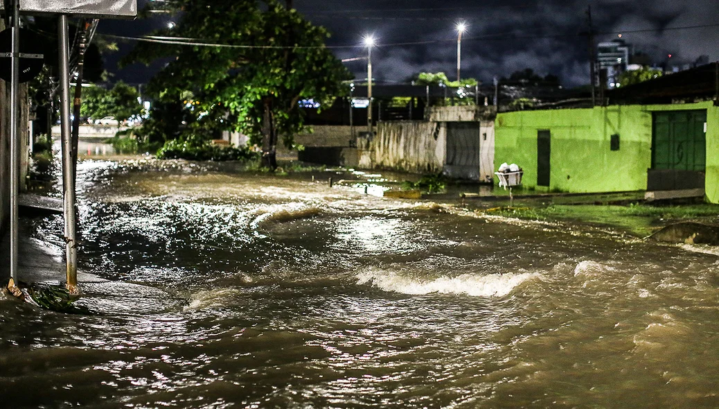 Avenida River na zona leste da capital