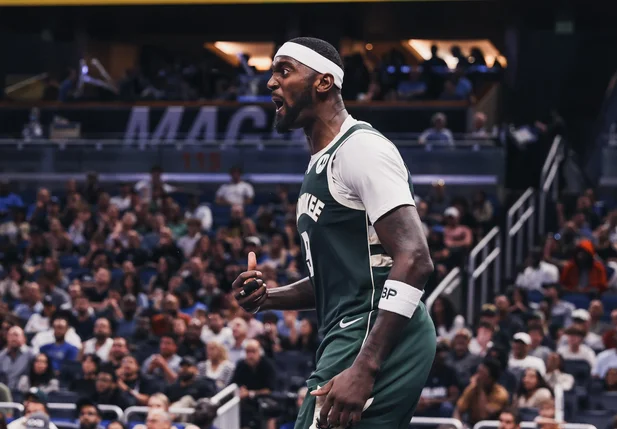 Bobby Portis comemora mais uma vitória do Milwaukee Bucks