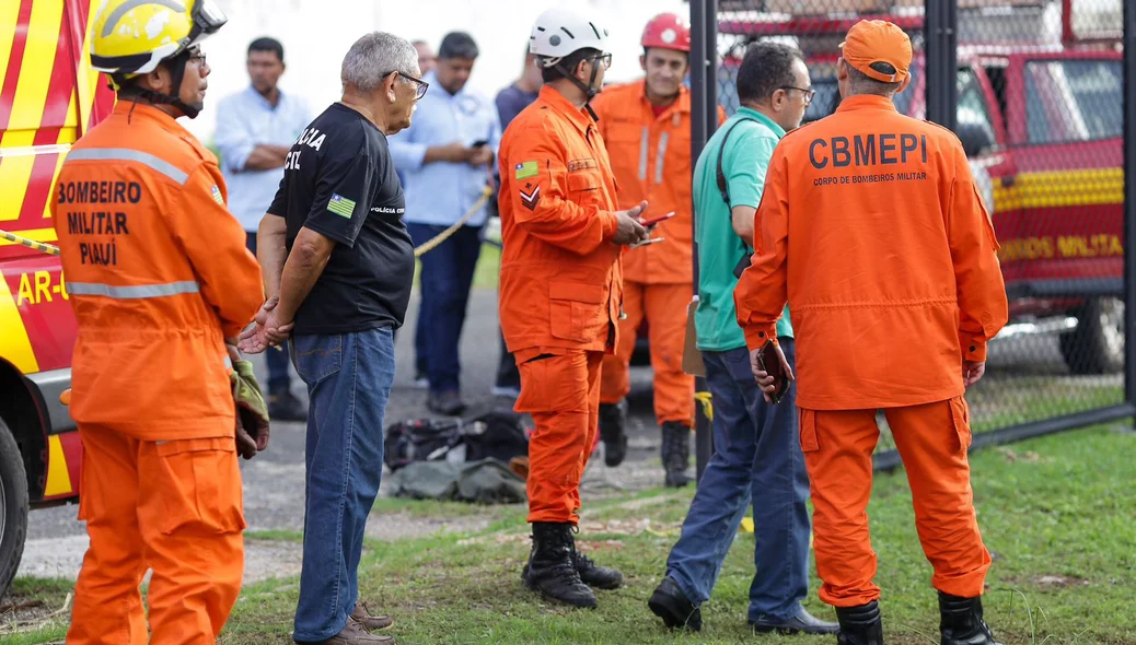 Bombeiros foram no local do acidente