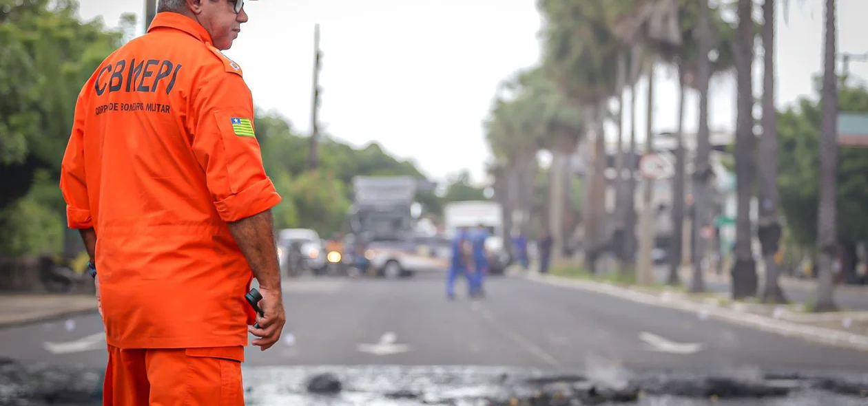 Bombeiros liberaram a Avenida Maranhão