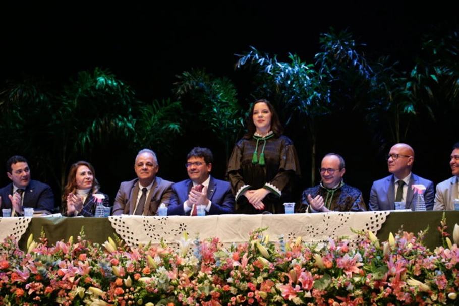 Carla Yáscar Bento Feitosa Belchior