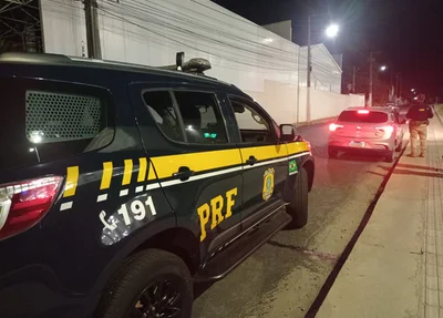 Carro com restrição de roubo foi recuperado pela PRF em Teresina