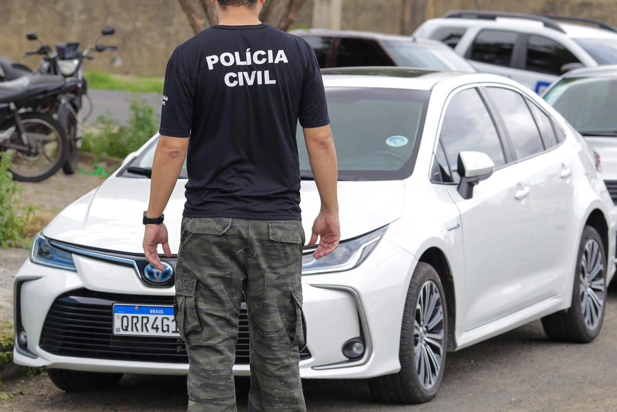 Carro foi apreendido pela DECCOR durante a Operação Fomento