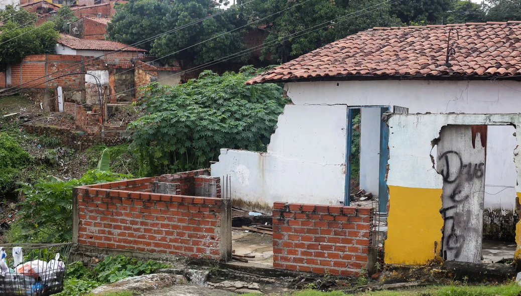 Casa desaba na Vila da Paz