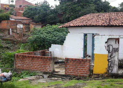Casa desaba na Vila da Paz