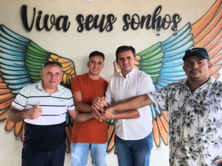 Cesar, Cauã, Hilton e o empresário Felipe
