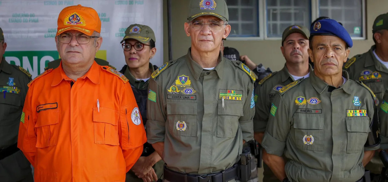 Comandante do CBMEPI José Rego, Subcomandante da PM Costa Lima e Coronel Ribeiro