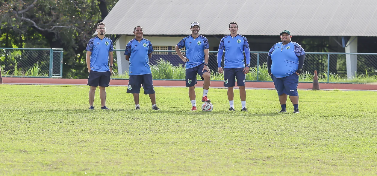 Comissão técnica do Altos