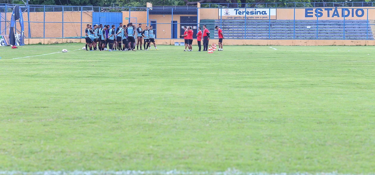 Comissão técnica e jogadores