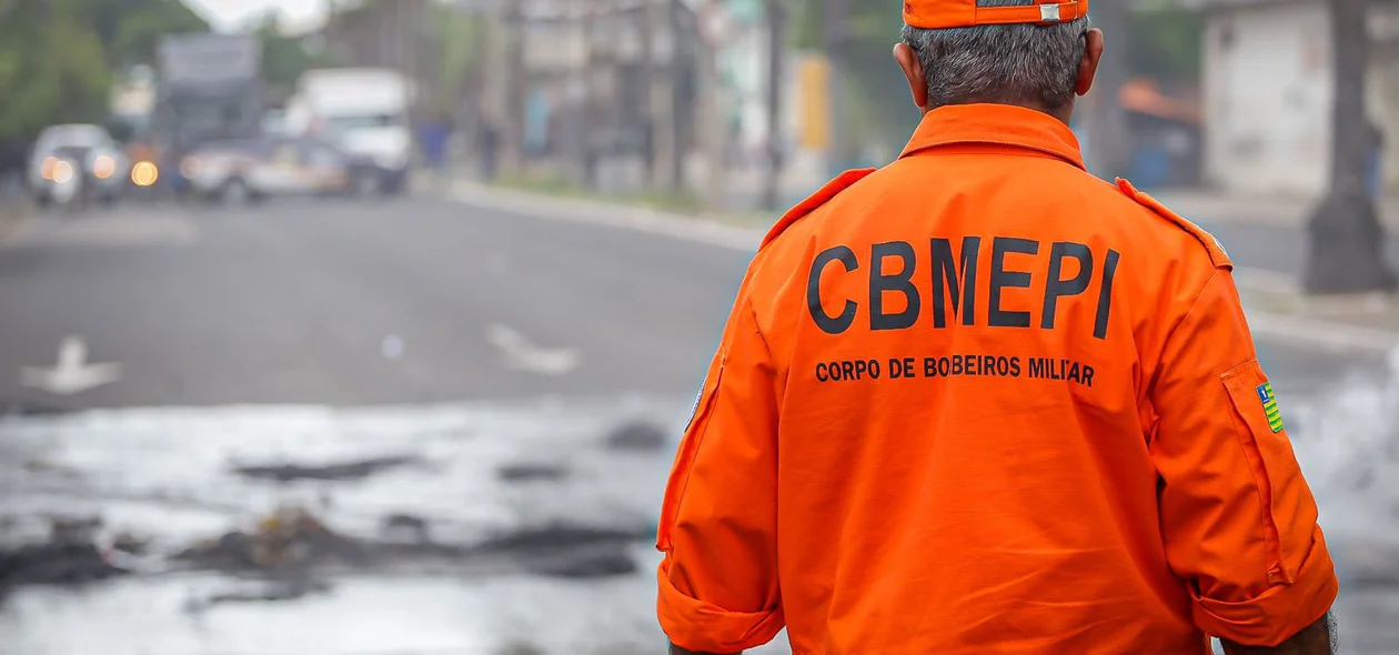 Corpo de Bombeiros conteu as chamas