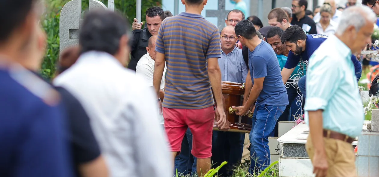 Corpo sepultado no Cemitério São José