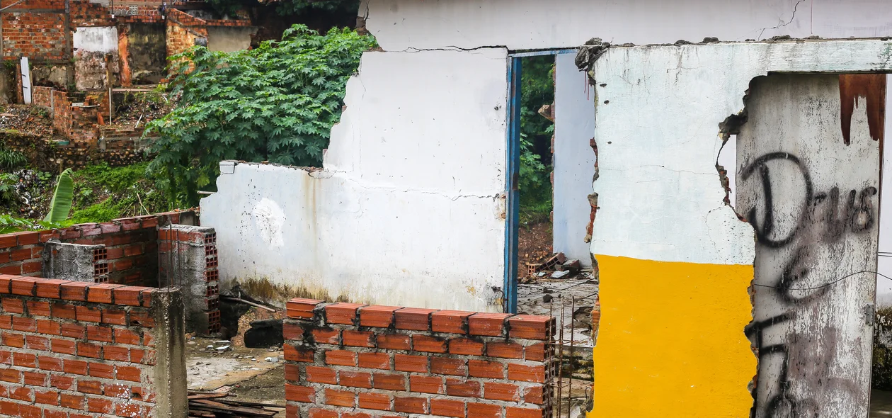 Escombros de casa que desabou na Vila da Paz, zona sul de Teresina