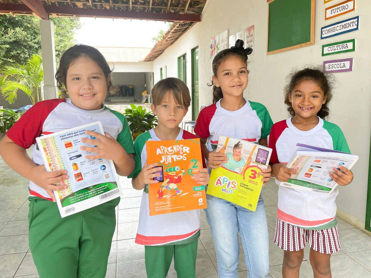 Estudantes do ensino infantil de Lagoa de São Francisco