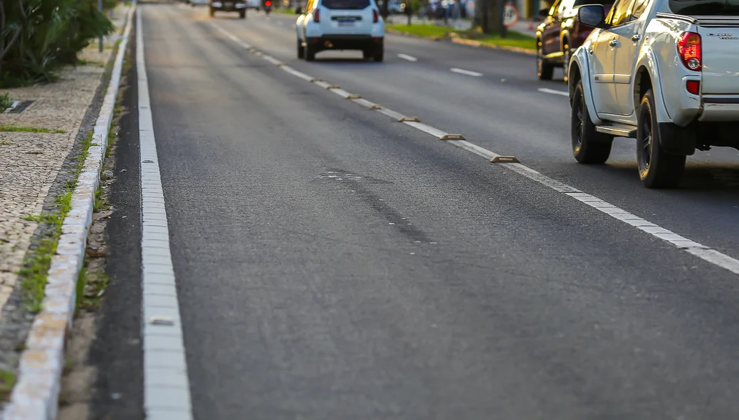 Faixa exclusiva de ônibus na avenida João XXIII em Teresina é liberada