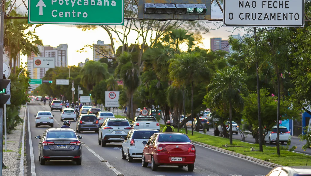 Faixas dos ônibus em rodovias federais é liberada