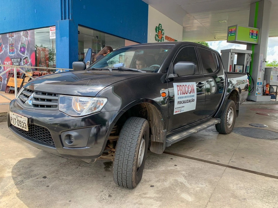 Fiscalização do Procon no Posto KM, na zona sul de Teresina