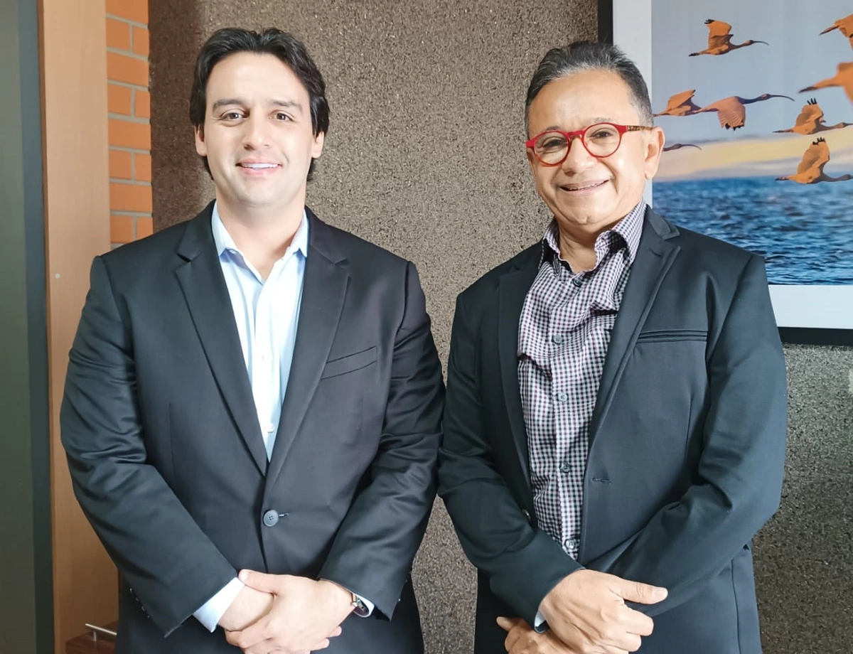 Flavio Junior e Dr. Hélio Oliveira
