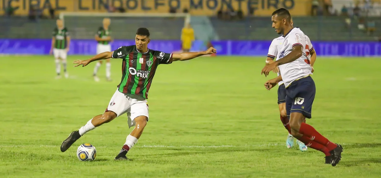Fluminense-PI e Bahia no Lindolfo Monteiro