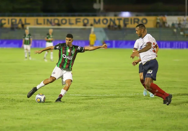 Fluminense-PI e Bahia no Lindolfo Monteiro