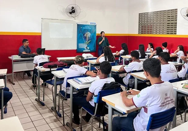 Foram realizadas palestras em escolas do município do Cocal de Telha