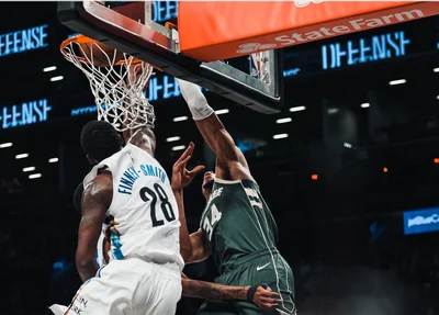 Giannis Antetokounmpo marca 33 pontos e ajuda Bucks a conquistar mais uma vitória