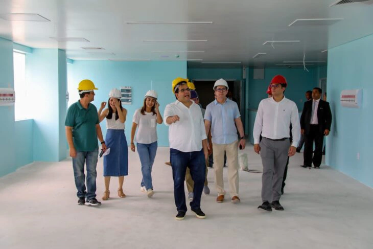 Governador acompanha fase final de obras da nova maternidade de Teresina