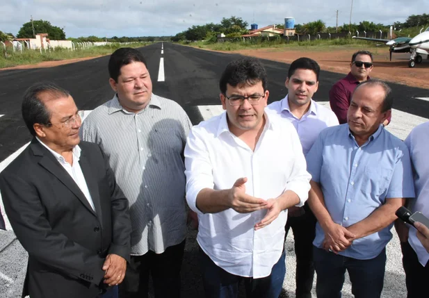 Governador entrega reforma da pista do aeródromo de Valença