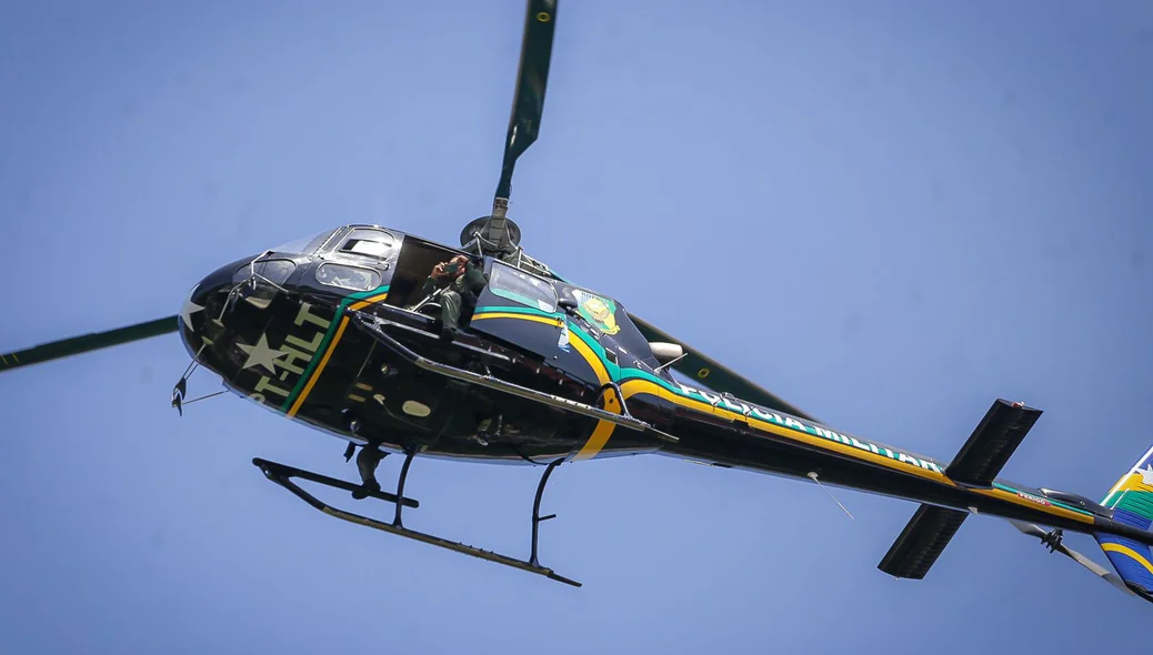 Helicóptero da Polícia Militar sobrevoou sede da Equatorial