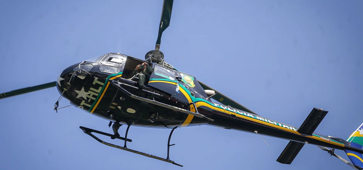 Helicóptero da Polícia Militar sobrevoou sede da Equatorial
