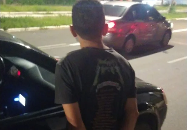 Homem é preso durante blitz por dívida de pensão alimentícia no valor de R$ 82 mil