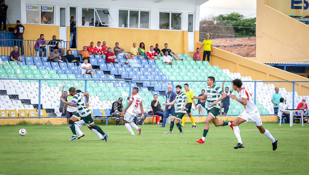 Jogo não teve muitas chances