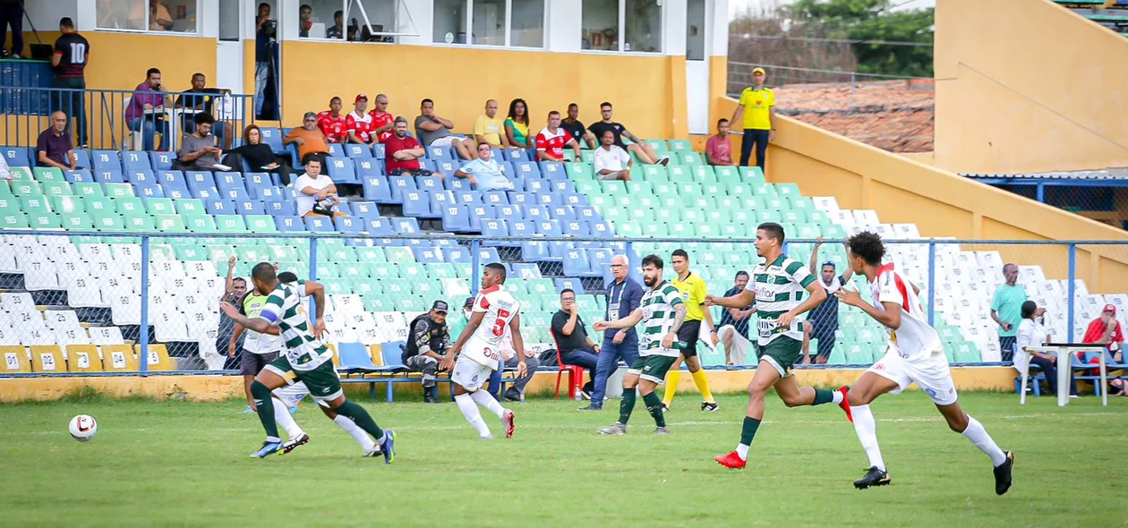 Jogo não teve muitas chances