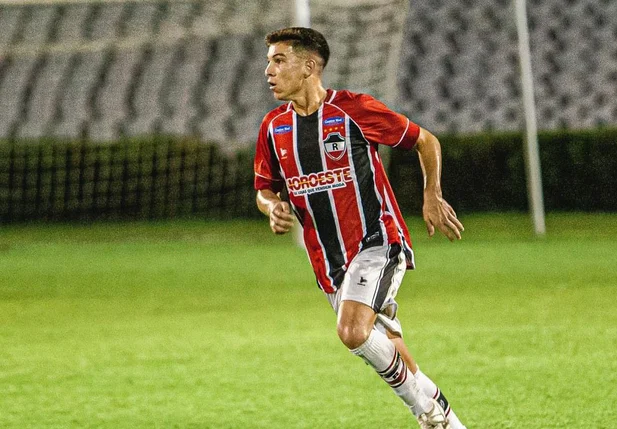 Josué Rosa, lateral-esquerdo do River