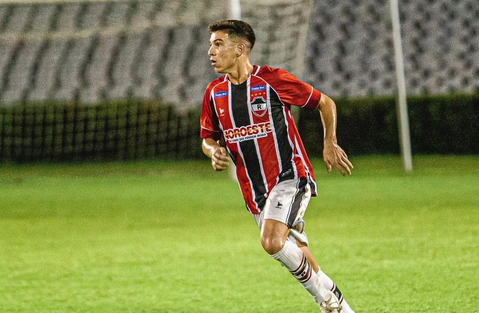 Josué Rosa, lateral-esquerdo do River