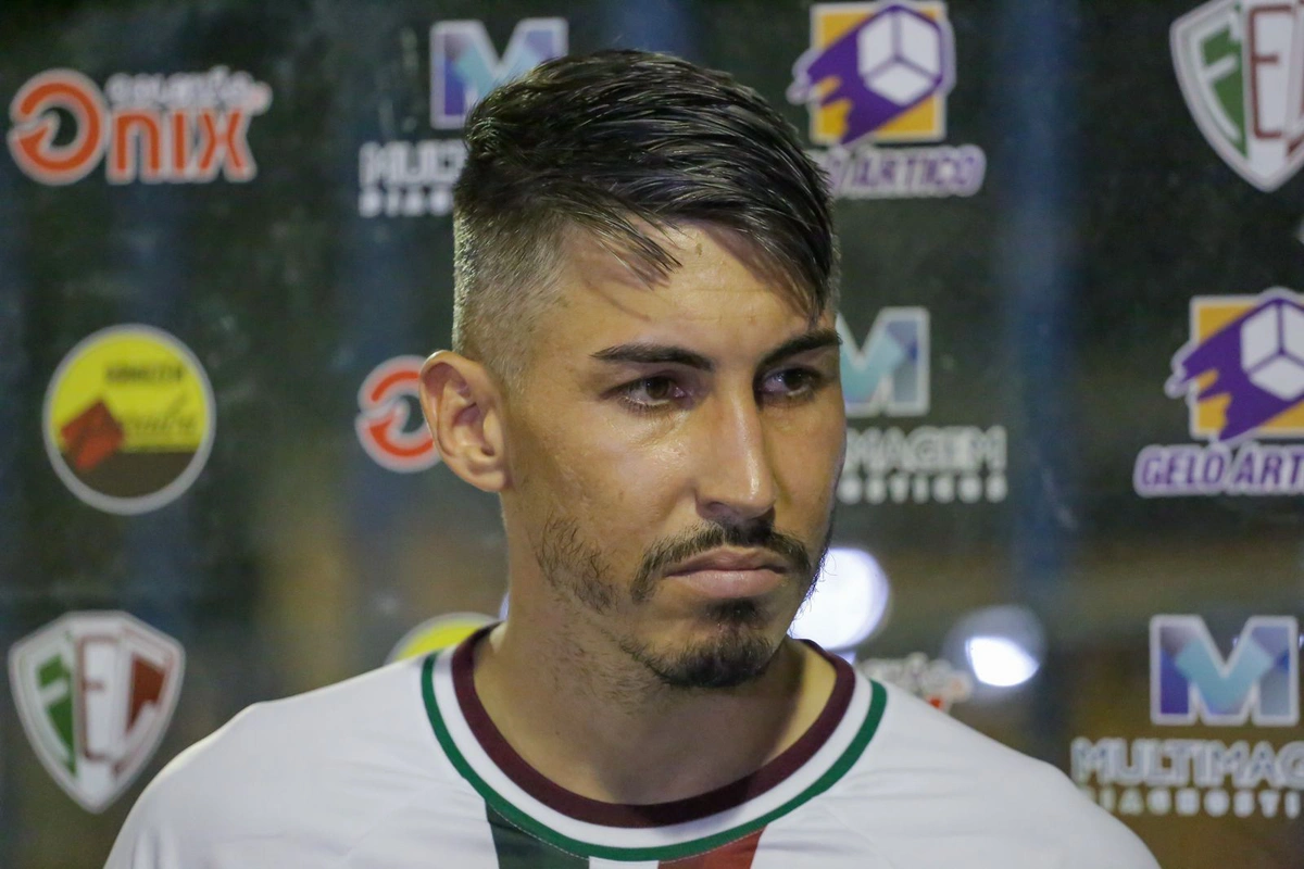 Lucão, zagueiro do Fluminense-PI