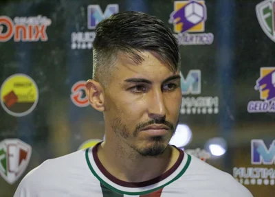 Lucão, zagueiro do Fluminense-PI