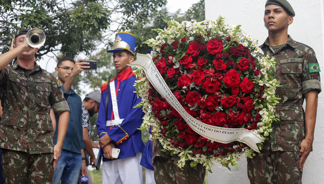 Militares durante o bicentenário da Batalha do Jenipapo