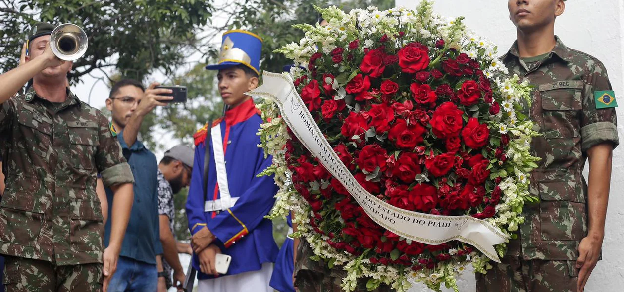 Militares durante o bicentenário da Batalha do Jenipapo