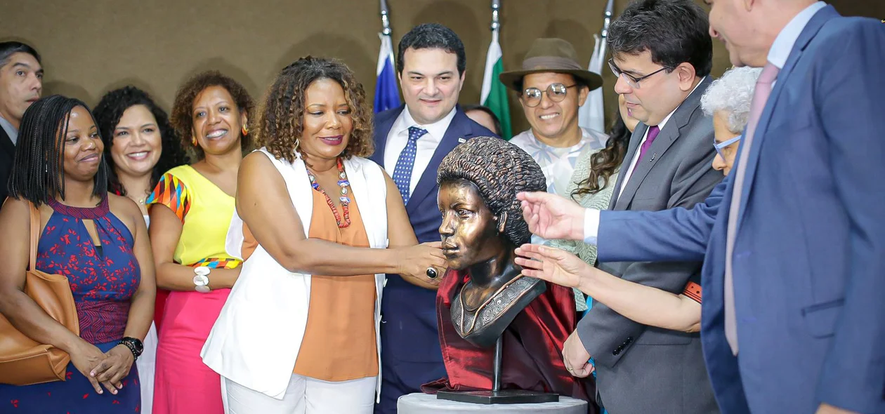 Ministra da Cultura participa de homenagem à Esperança Garcia em Teresina