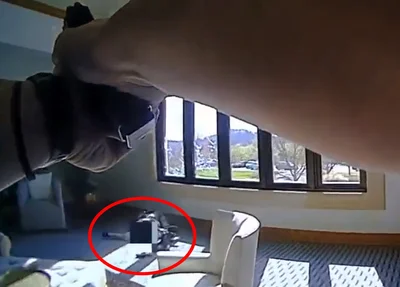 Momento em que a polícia mata atirador em escola nos EUA