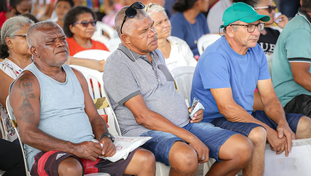 Moradores prestigiam evento