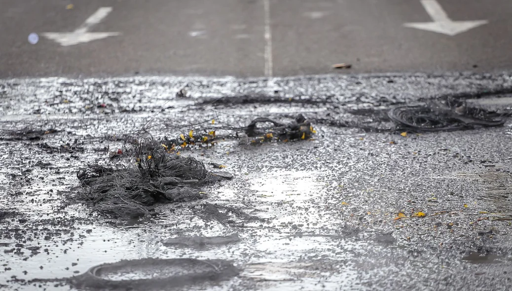 O material foi retirado do meio da Avenida