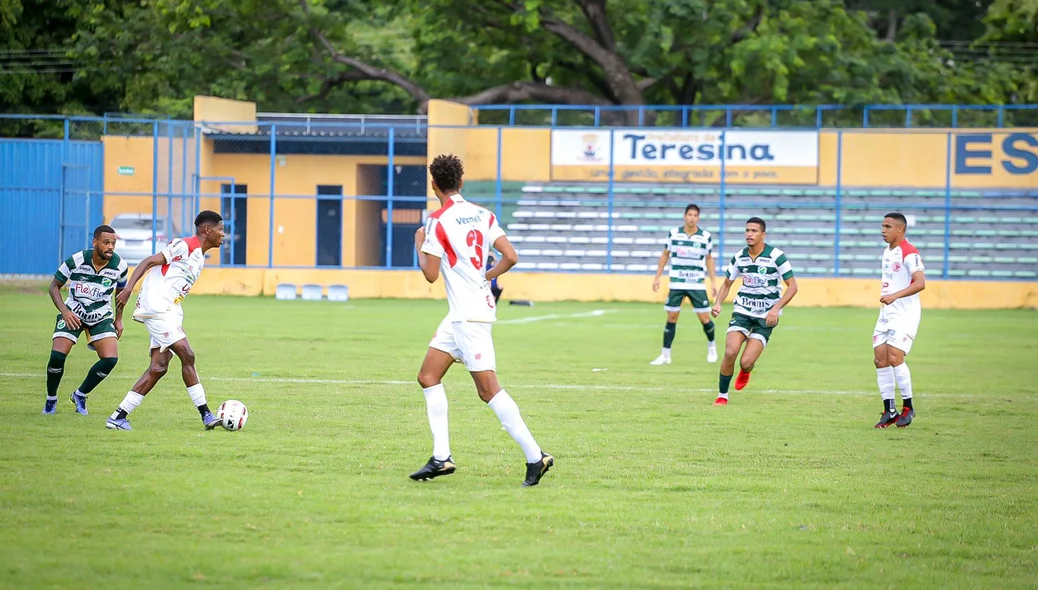 Partida colocou o 4 de Julho na briga pela classificação