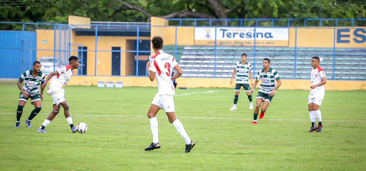 Partida colocou o 4 de Julho na briga pela classificação