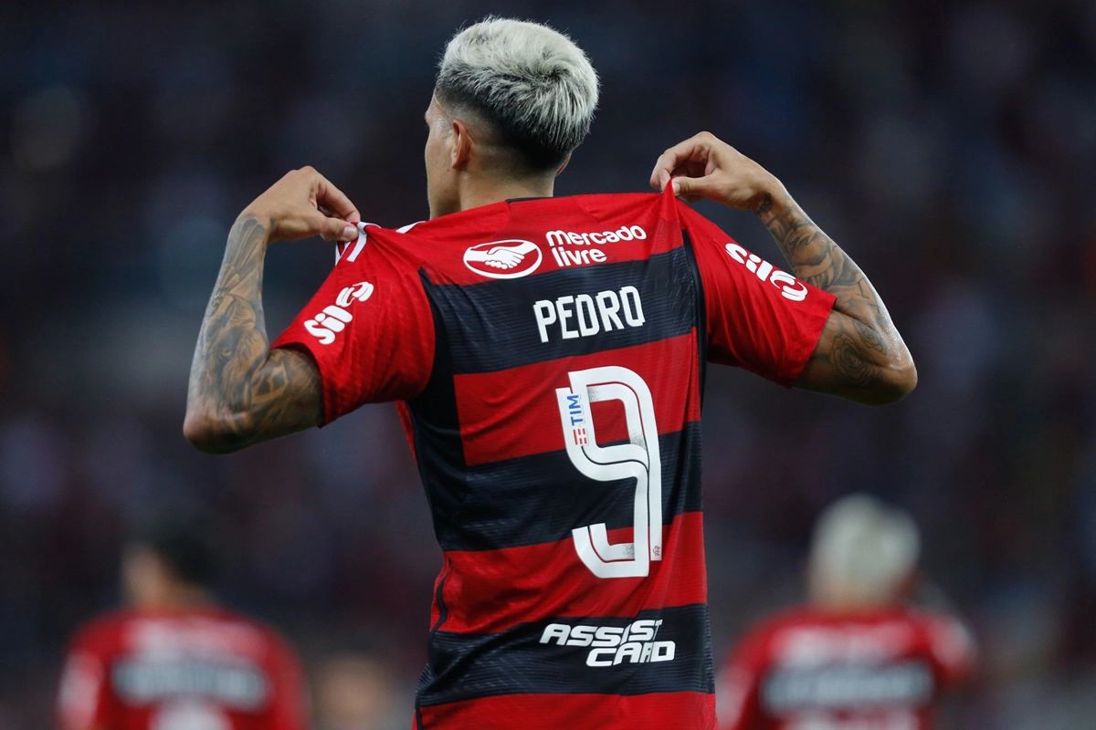 Pedro foi o nome da partida, o centroavante marcou dois gols e deu uma assistência