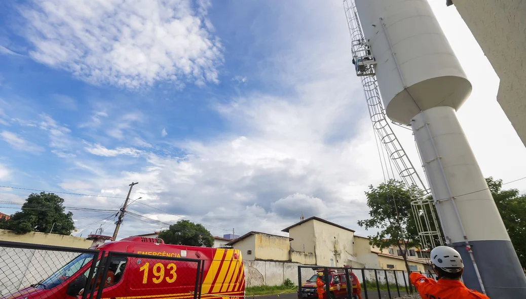 Pintor morre após cair dentro de caixa d'água na Rodoviária de Teresina